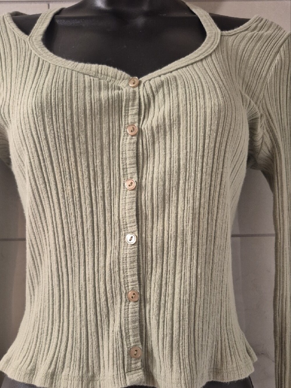 Lush Sage Green Ribbed Cold-Shoulder Button-Front Top - Picture 4 of 8